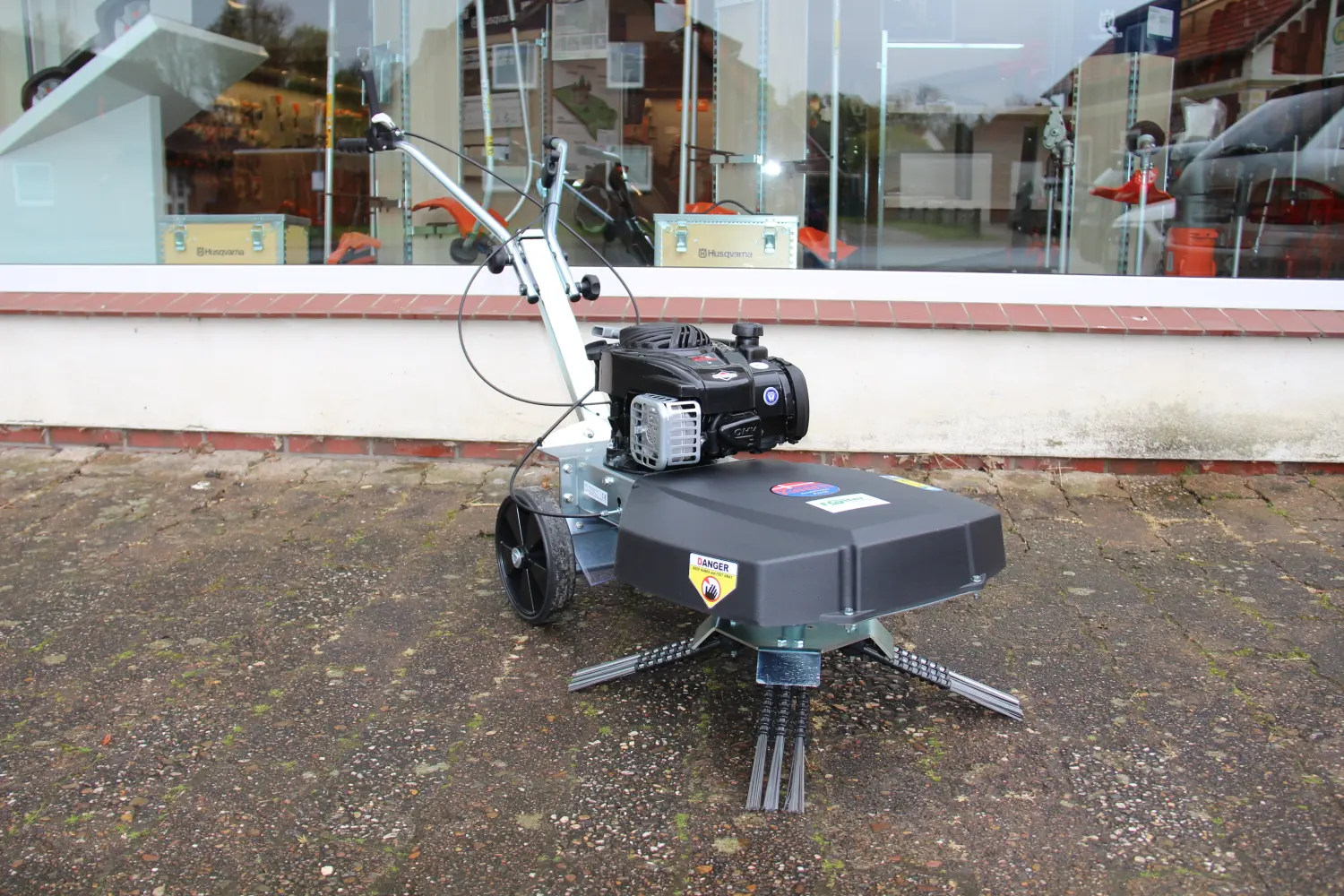 Unkrautbürstenmaschine Folter motorgeräte